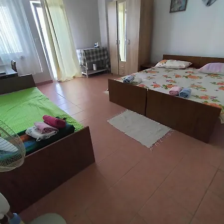 Pavlovic Bed & Breakfast Bijakovici